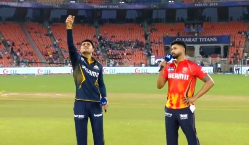Punjab Kings vs Gujarat Titans captains during the toss.